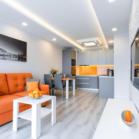 Apartment Orange Dream กดัญสก์ ภายนอก รูปภาพ