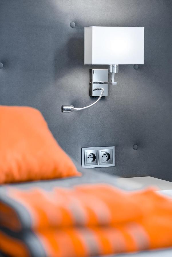 Apartment Orange Dream กดัญสก์ ภายนอก รูปภาพ