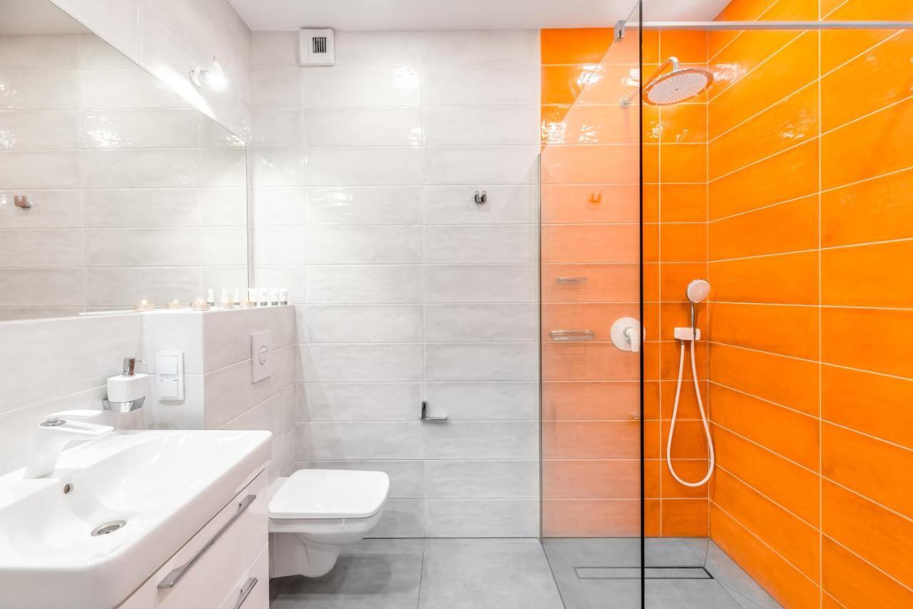Apartment Orange Dream กดัญสก์ ภายนอก รูปภาพ