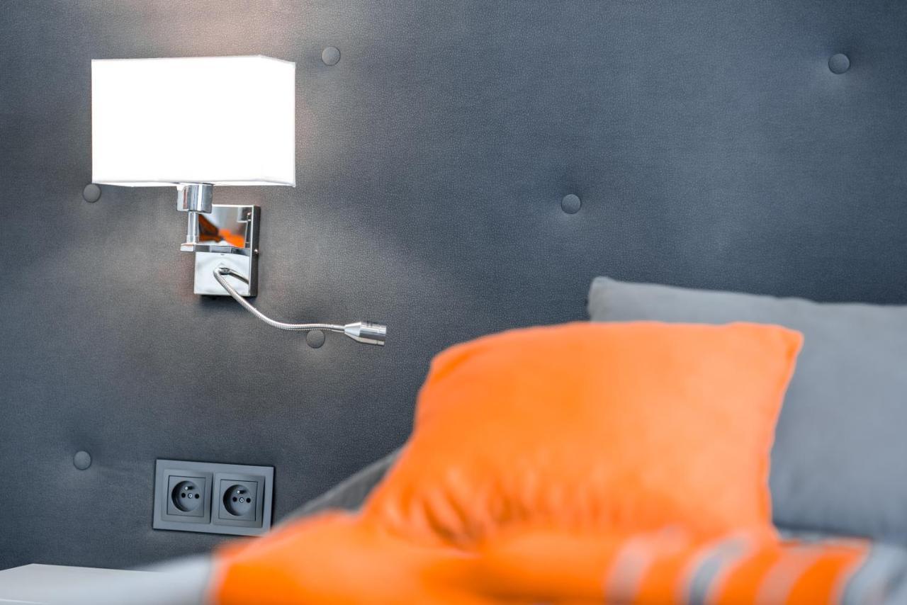 Apartment Orange Dream กดัญสก์ ภายนอก รูปภาพ