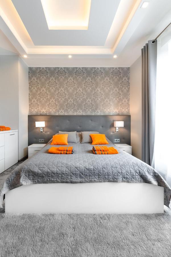 Apartment Orange Dream กดัญสก์ ภายนอก รูปภาพ
