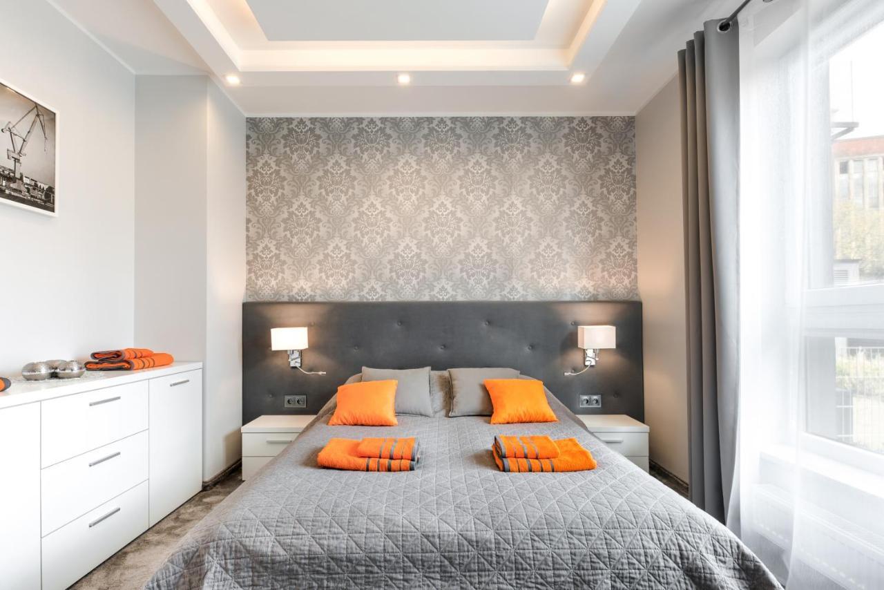 Apartment Orange Dream กดัญสก์ ภายนอก รูปภาพ